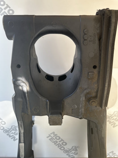 SUZUKI GSXR 1000 SWINGARM 2009 To 2016 K9 / L6 SWINGARM *BLUE* GSXR SWINGARM OEM