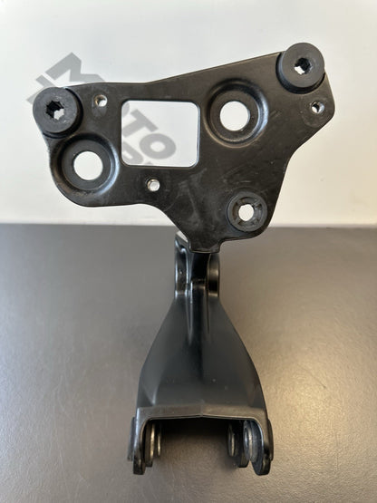 TRIUMPH SPEED TRIPLE 1050 Front Subframe speedo bracket headlight mount 2700717