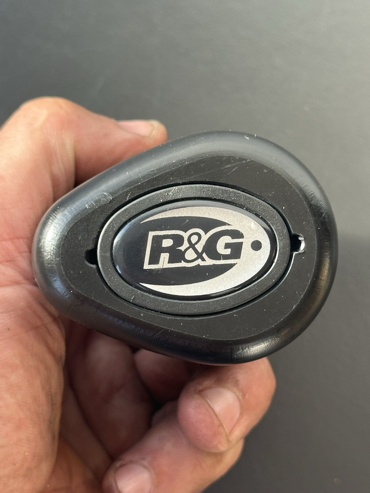 SUZUKI GSXR 1000 R&G CRASH BUNG FRAME PROTECTOR AERO 2009-2016 * ONLY RIGHT ONE*