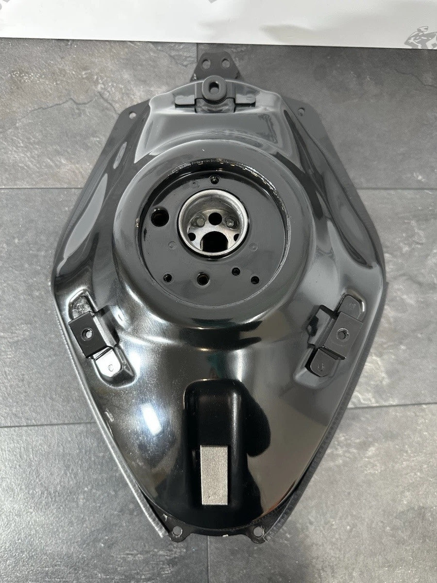 Yamaha R125 R 125 2024 Fuel Tank Petrol Tank Black 6890 Miles 2023-2025 OEM UK