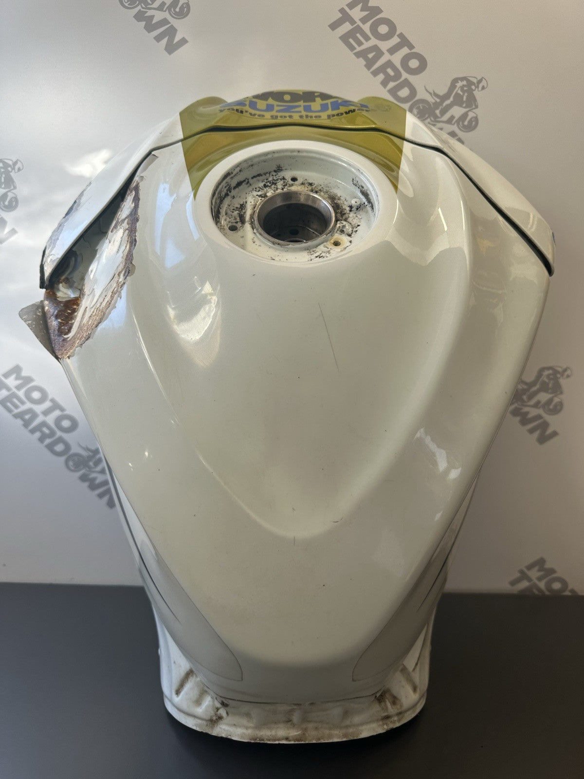 Suzuki GSXR 1000 Fuel Tank Petrol Tank 2009-2016 OEM 2010 GSXR 1000 *DAMAGED*
