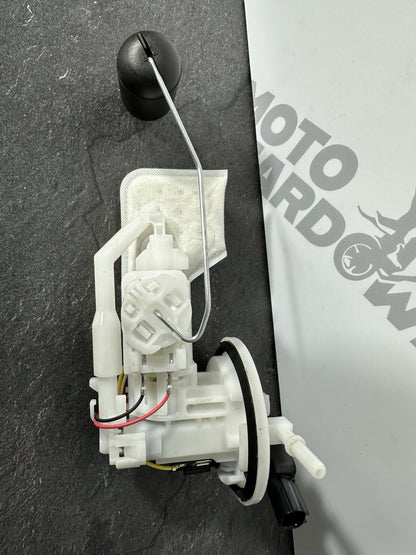 Yamaha R125 R 125 2024 Fuel Pump Petrol Pump Sender 6890 Miles 2023-2025 UK ONLY