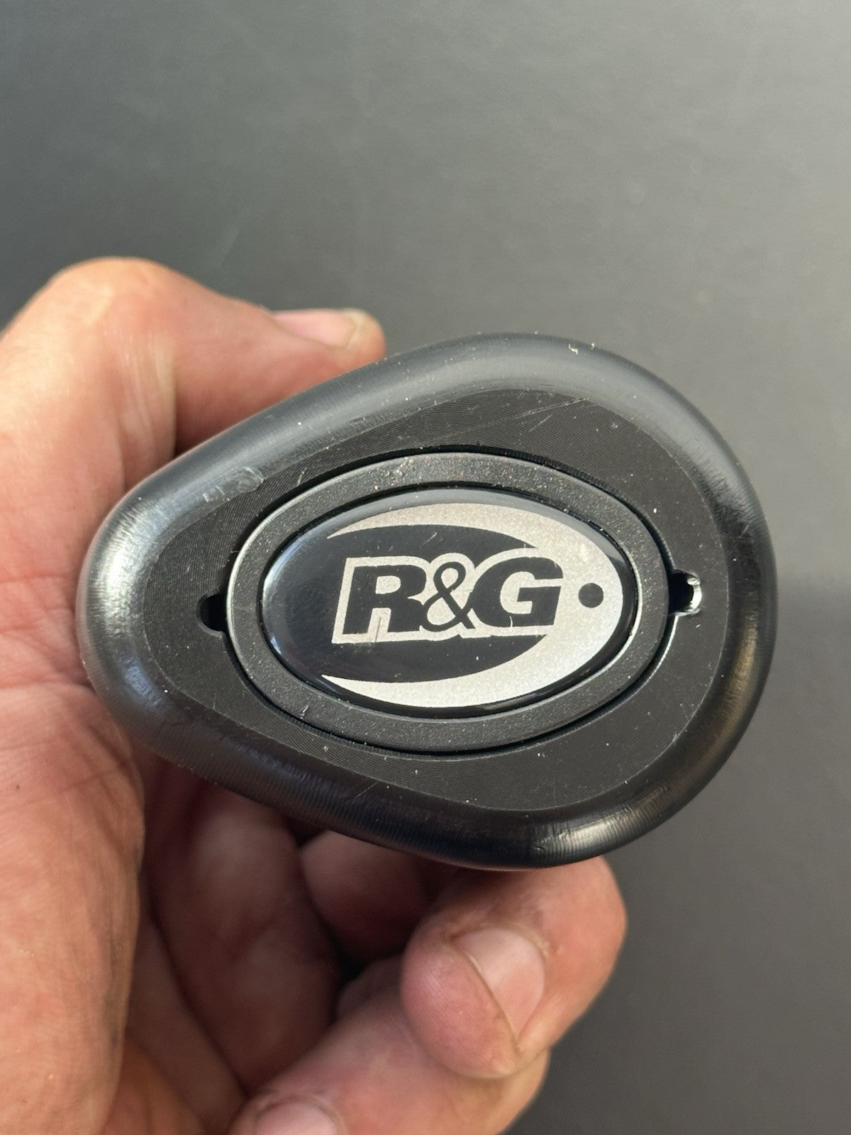 SUZUKI GSXR 1000 R&G CRASH BUNG FRAME PROTECTOR AERO 2009-2016 * ONLY RIGHT ONE*