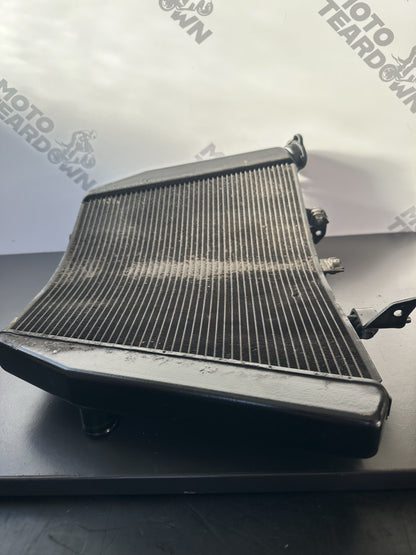 Suzuki GSXR 1000 Radiator Coolant Rad 2009-2016 OEM GSXR 1000 Radiator And Fan