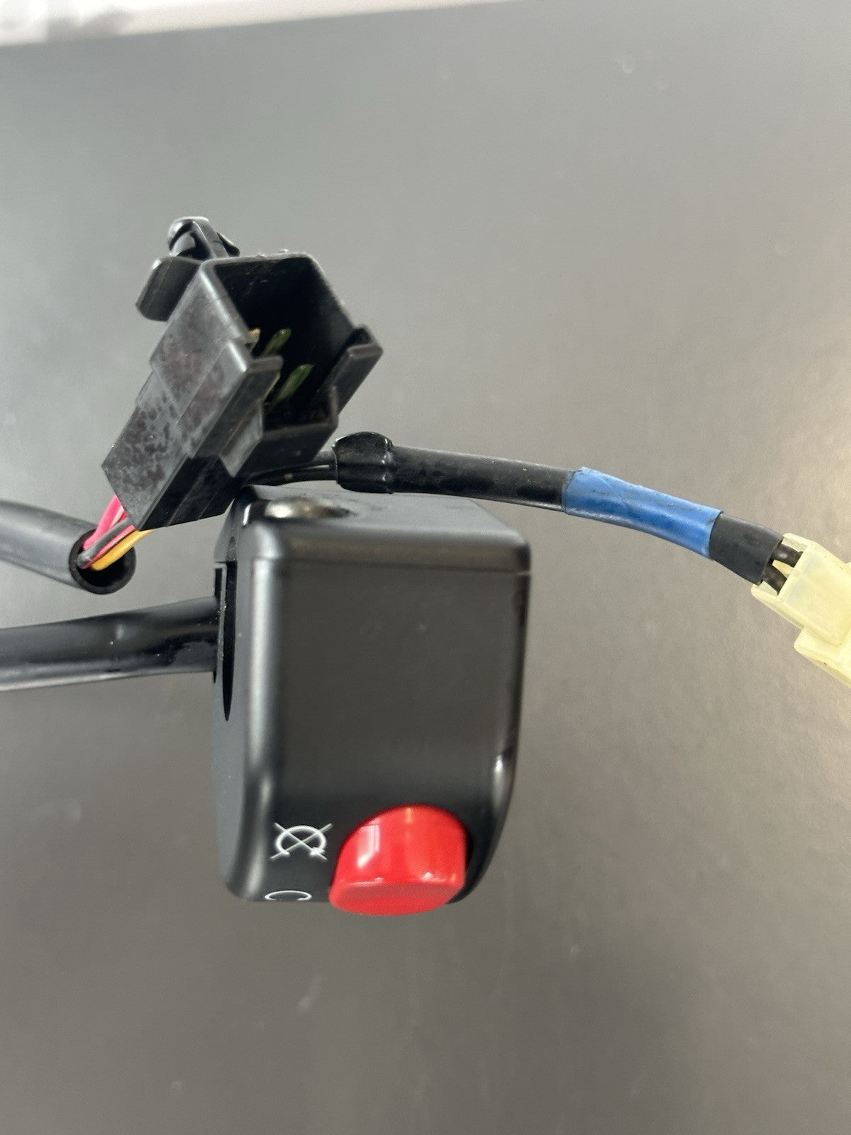 TRIUMPH SPEED TRIPLE 1050 Right Hand Switch Gear Right Switch 2011-2015 OEM