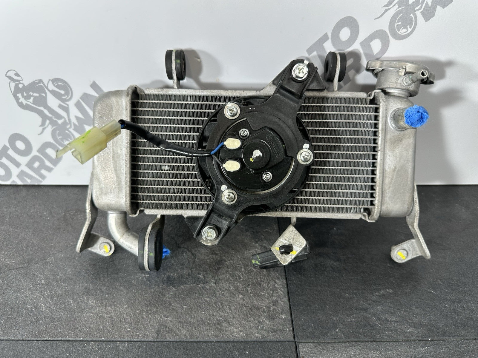 Yamaha R125 R 125 2024 Radiator & Fan Assembly Cooling Rad 6890 Miles 2023-2025