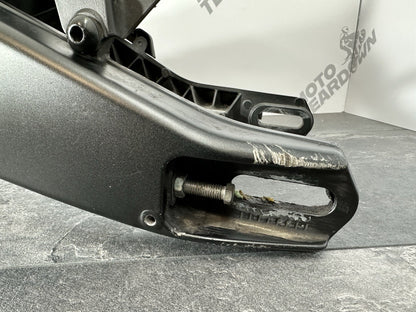 Yamaha R125 R 125 2024 Swingarm Swinging Arm 6890 Miles 2023-2025 OEM