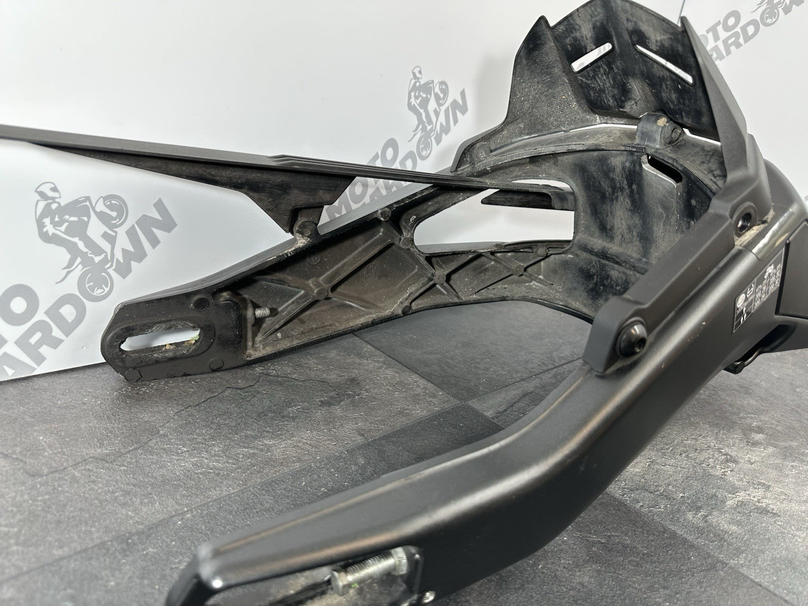 Yamaha R125 R 125 2024 Swingarm Swinging Arm 6890 Miles 2023-2025 OEM