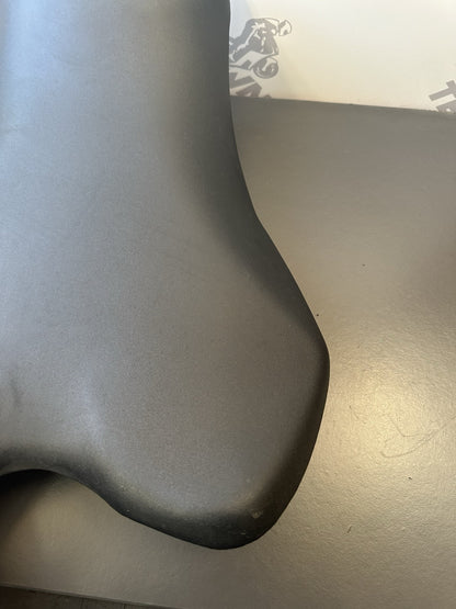 SUZUKI GSXR 1000 2009 -2016 FRONT SEAT SADDLE PAD RIDERS L0-L6 2010 Riders Seat
