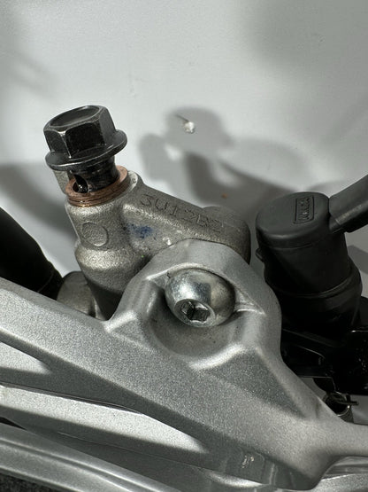 Yamaha R125 R 125 2024 Right Rearset Footrest Rear Brake 6890 Miles 2023-2025