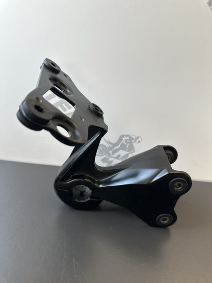 TRIUMPH SPEED TRIPLE 1050 Front Subframe speedo bracket headlight mount 2700717