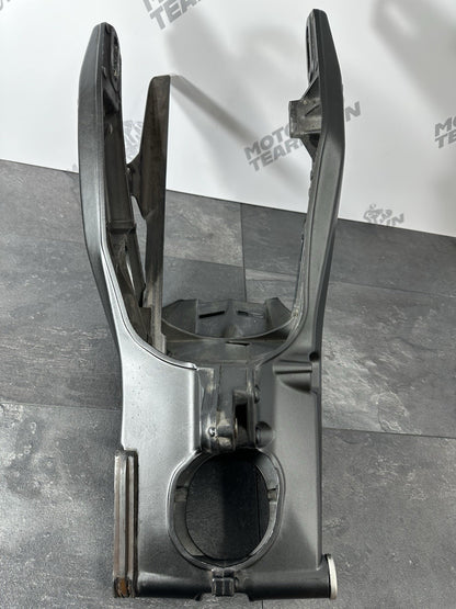 Yamaha R125 R 125 2024 Swingarm Swinging Arm 6890 Miles 2023-2025 OEM