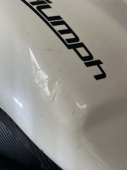 Triumph Speed Triple 1050 petrol Tank fuel tank 2011-2015 1050 Fuel Tank UKONLY