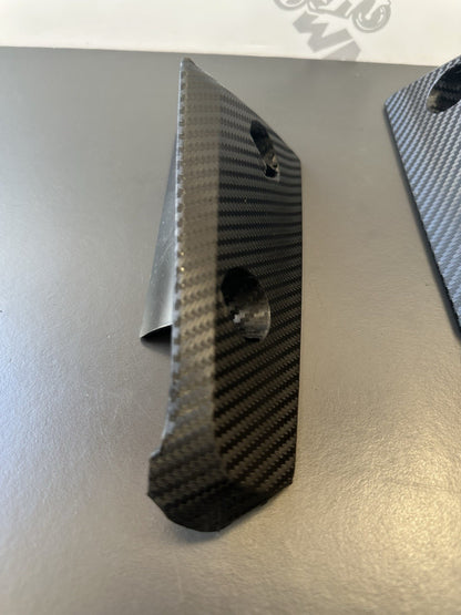 TRIUMPH SPEED TRIPLE 1050 FRONT MUDGUARD SIDE COVER LEFT RIGHT 2306525 2306524