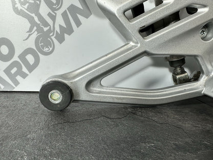 Yamaha R125 R 125 2024 Right Rearset Footrest Rear Brake 6890 Miles 2023-2025