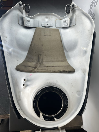 Triumph Speed Triple 1050 petrol Tank fuel tank 2011-2015 1050 Fuel Tank UKONLY