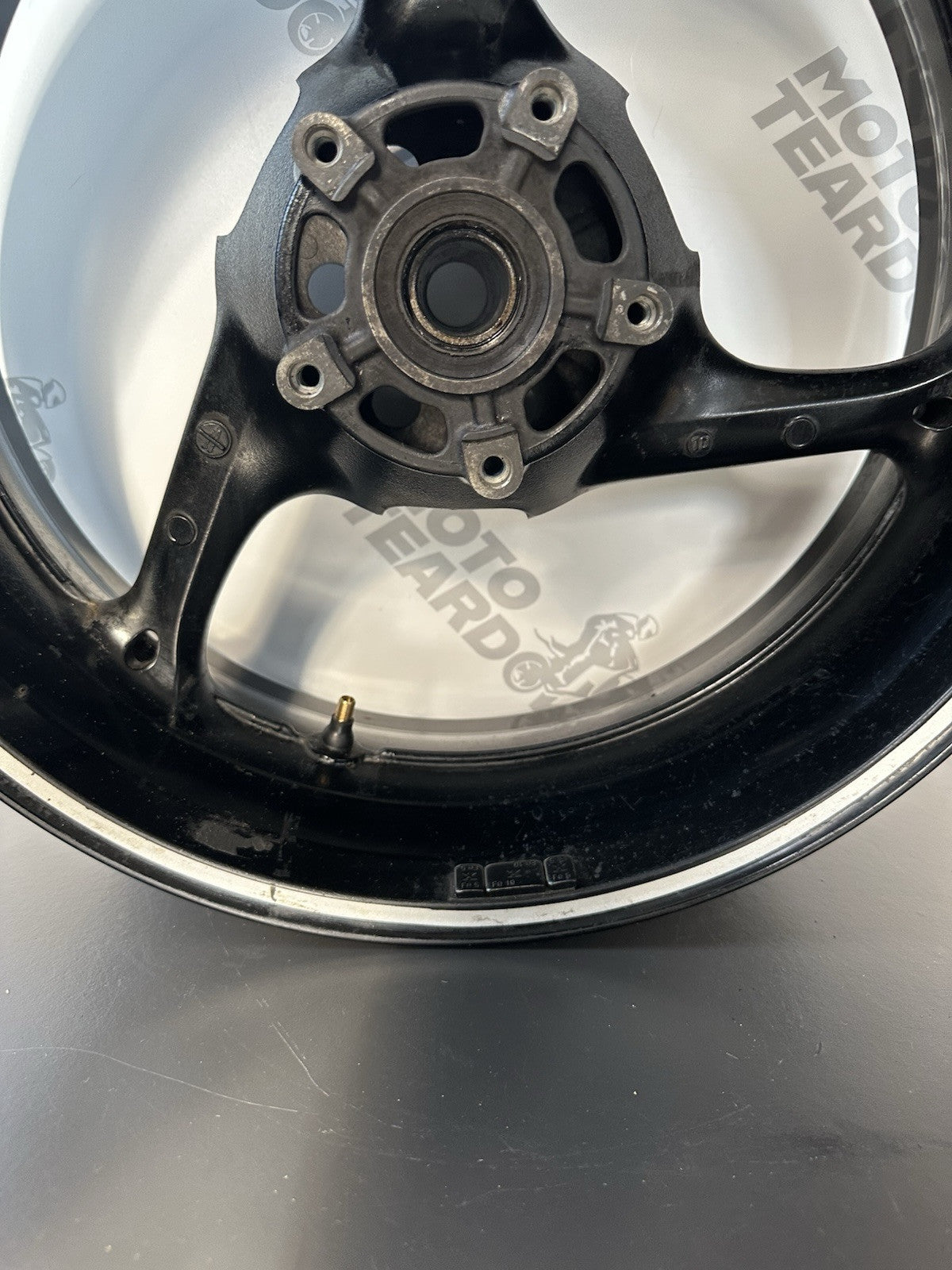 SUZUKI GSXR 1000 2009 -2016 REAR WHEEL REAR RIM OEM GSXR Rear Wheel Rear Rim OEM