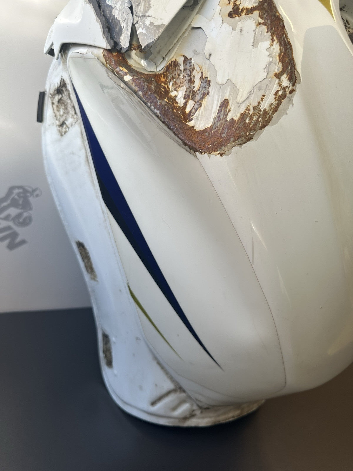 Suzuki GSXR 1000 Fuel Tank Petrol Tank 2009-2016 OEM 2010 GSXR 1000 *DAMAGED*