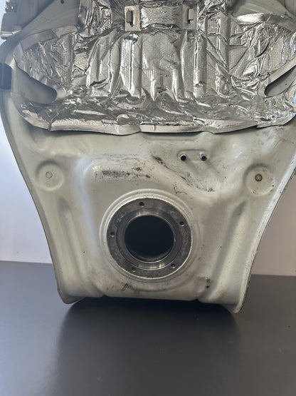 Suzuki GSXR 1000 Fuel Tank Petrol Tank 2009-2016 OEM 2010 GSXR 1000 *DAMAGED*