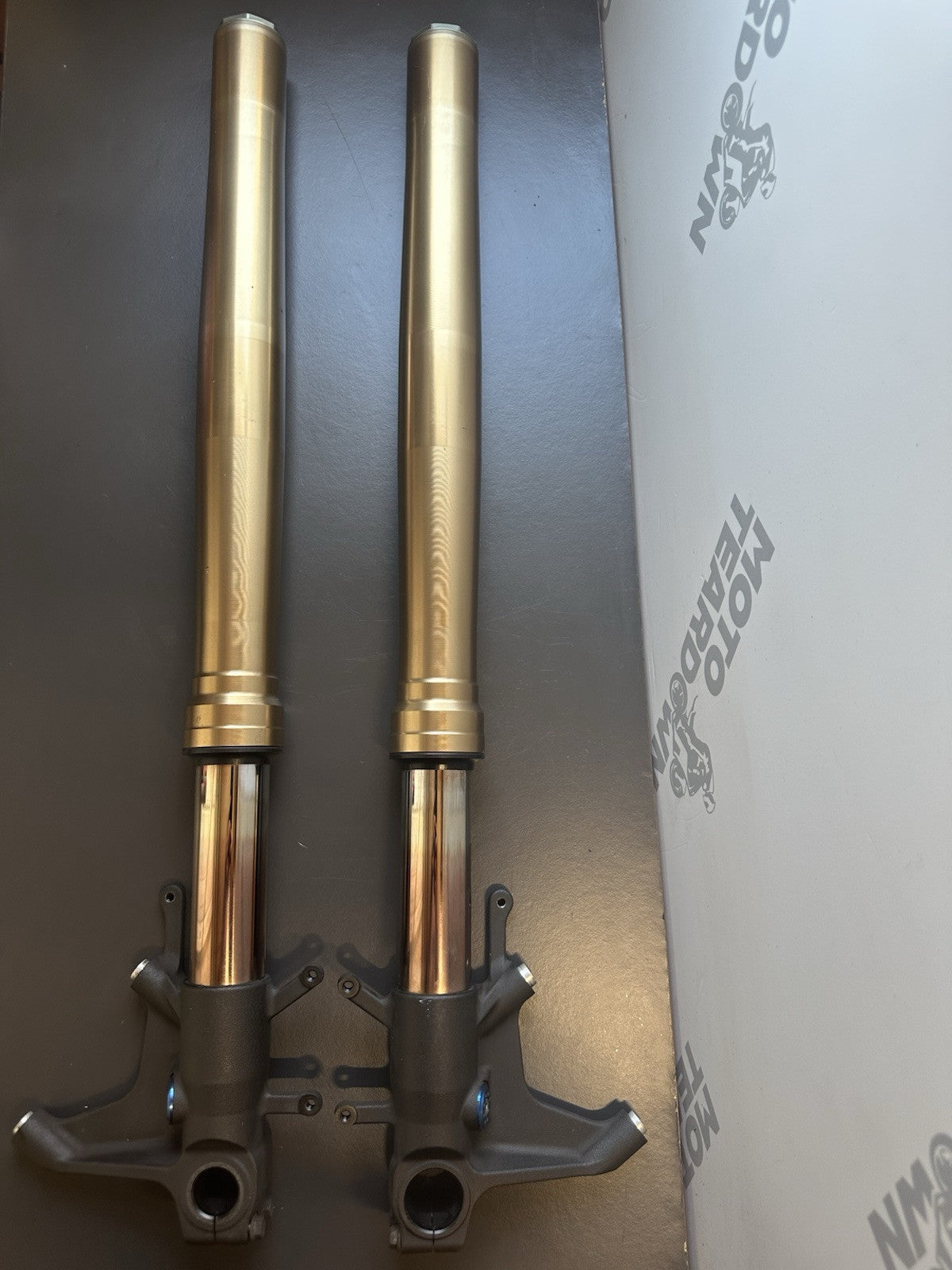 SUZUKI GSXR 1000 GSXR1000 2009-2016 FORKS FRONT SUSPENSION Front Forks OEM 2010