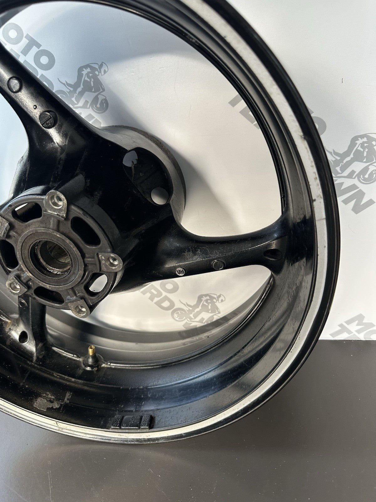 SUZUKI GSXR 1000 2009 -2016 REAR WHEEL REAR RIM OEM GSXR Rear Wheel Rear Rim OEM